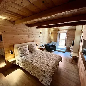 Maison De Village Hébergement de vacances La Brigue