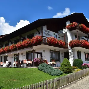 ferienwohnung-panorama-im-gaestehaus-bergfrieden.com-bavaria.com/