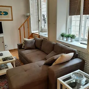 https://charming-loft-in-piazza-di-spagna.it-romehotels.com